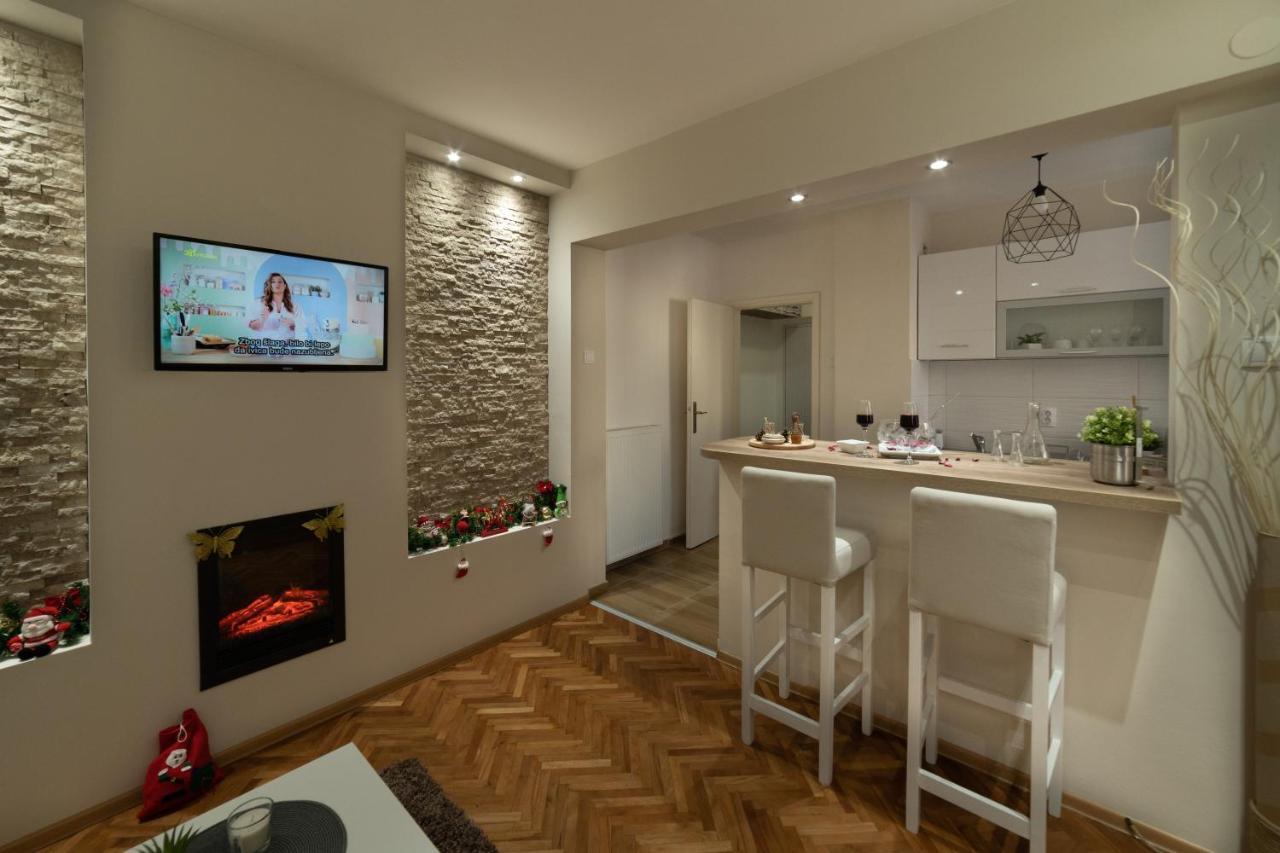 Gold Apartman ורסאק מראה חיצוני תמונה