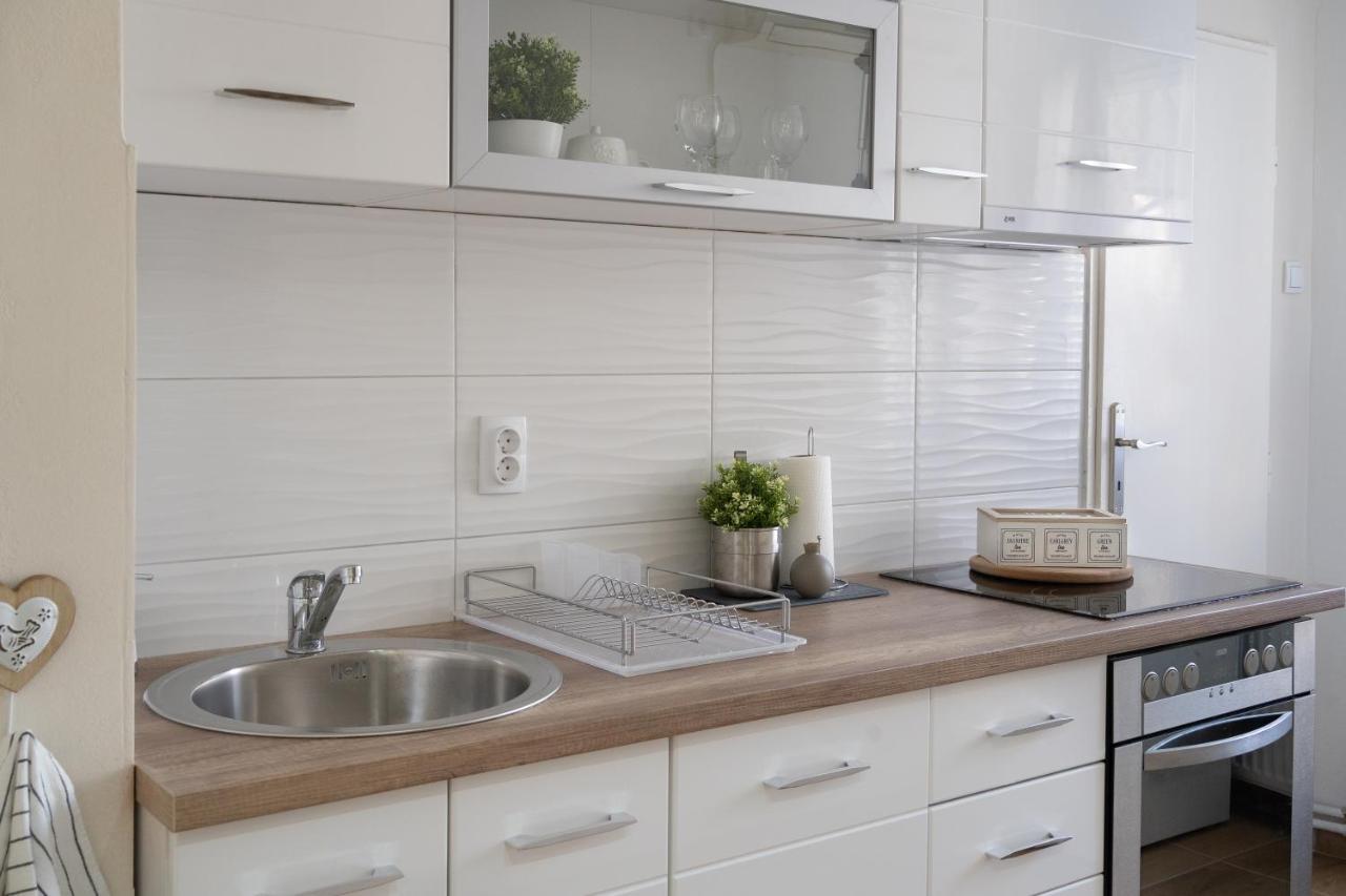 Gold Apartman ורסאק מראה חיצוני תמונה