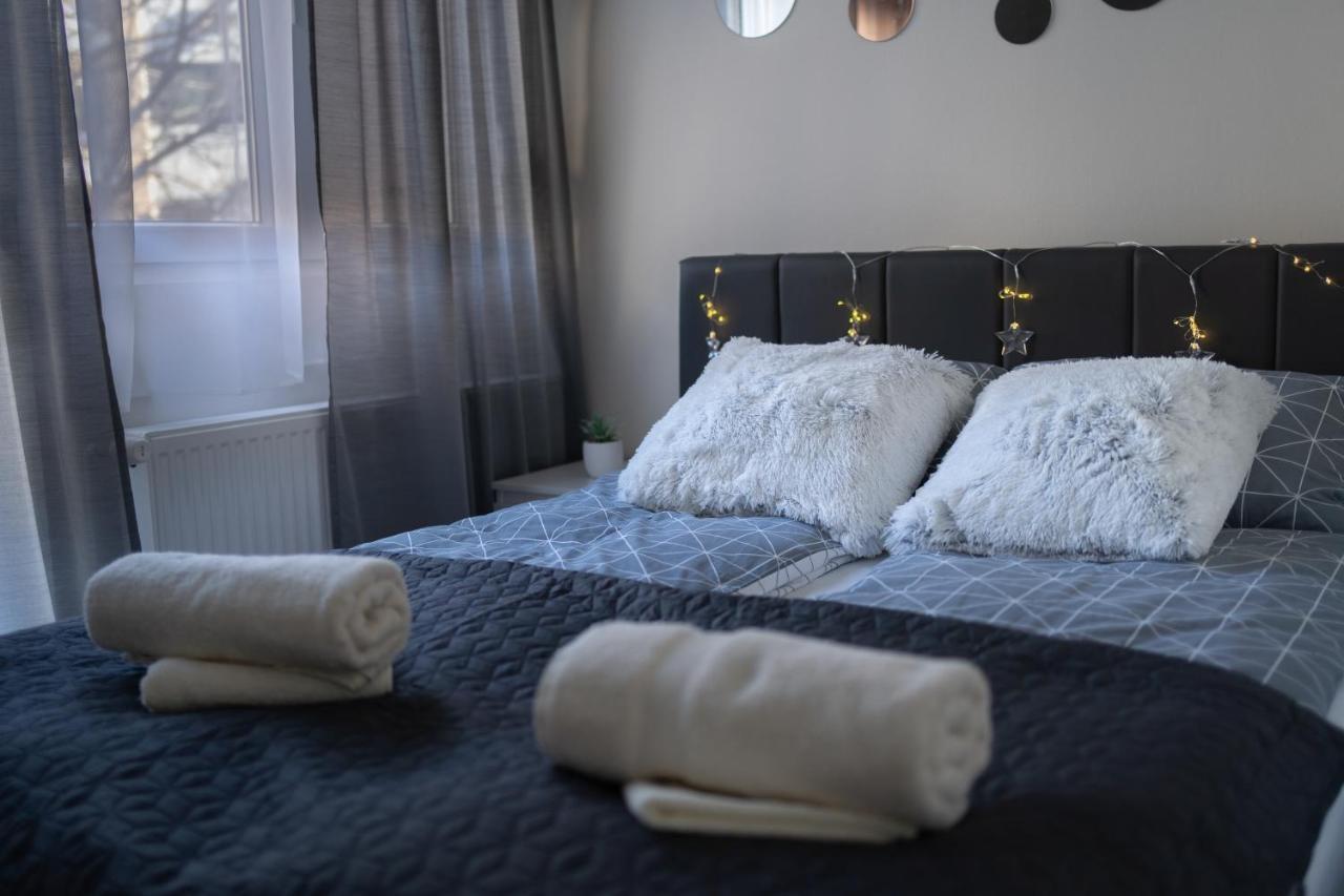Gold Apartman ורסאק מראה חיצוני תמונה
